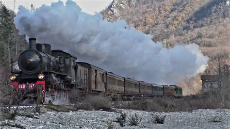 Treno Storico Della Val Tanaro Con Gr In Testa Che Paesaggi