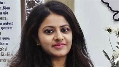 Delhi Police Files Case Against Trainee Ias Officer Puja Khedkar For