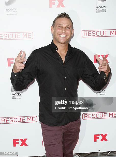 Rescue Me Season 7 Series Finale Screening Photos And Premium High Res Pictures Getty Images