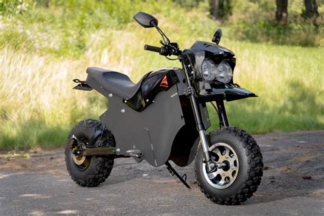 Avvenires 3 In 1 Combat Transforms From Street Legal Ebike To Snowmobile