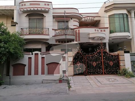 10 Marla Beautiful House For Sale In Wapda Town Gujranwala Block B2