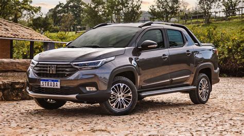 Fiat Strada ganha câmbio automático CVT e parte de R 111 990