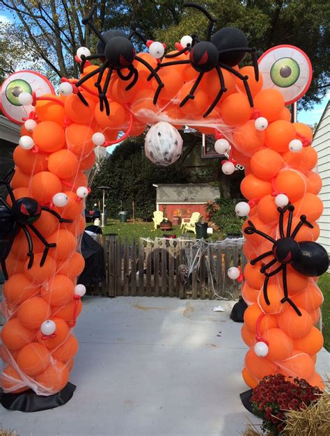 Halloween Archway Mid Sized Balloon Arch With Large Balloon Spiders