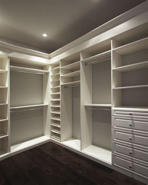 Organize Your Closet With Closet Design Layout Ideas