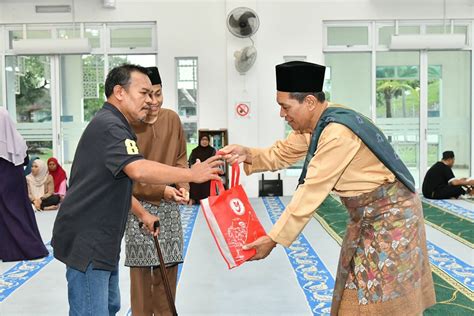 Sekitar Majlis Iftar Bersama Datuk Bandar Johor Bahru Dan Penyampaian