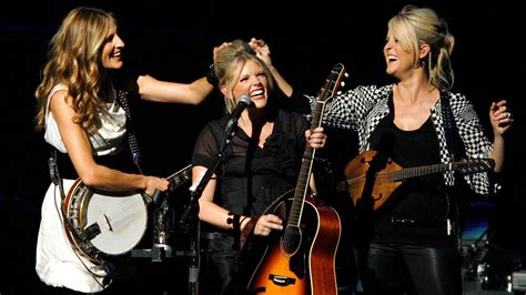 The Dixie Chicks Change Their Name Over Backlash Ents And Arts News