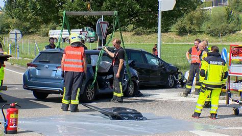 Bei Abbiegmanöver Zwei Autos kollidieren in Mörschwil SG 78