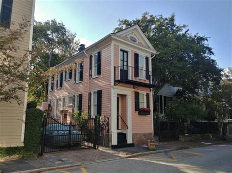 Behind the Style and Charm of Historic Charleston Homes | Charleston.com