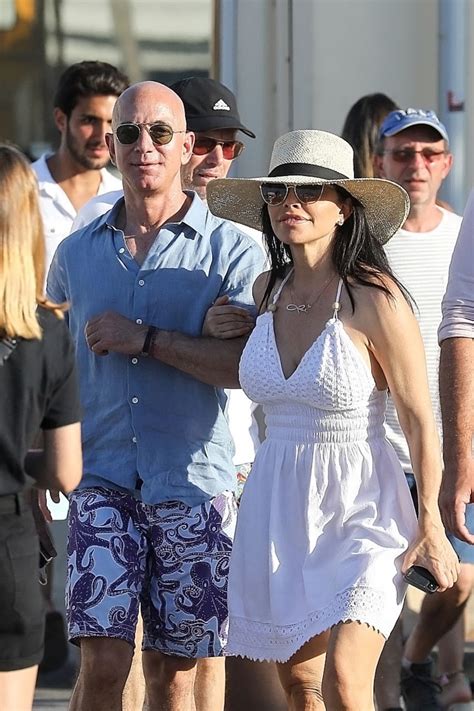 Jeff Bezos Nude Pics And Sex Tape Leaked By Lauren Sanchez