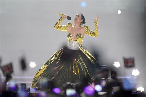 Katy Perry Braless Boobs Cleavage Coronation Concert Windsor Hot Celebs Home