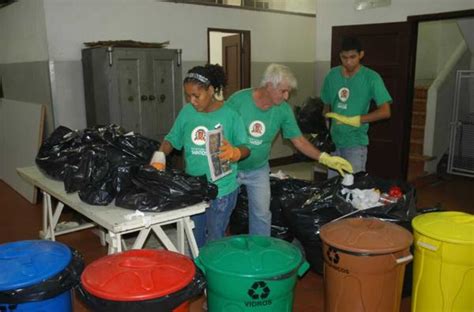 Coleta Seletiva recolhe cerca de 450 toneladas de recicláveis Diário