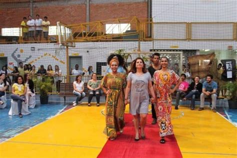 Desfile Apresenta Moda Sustent Vel No Cedup Cotidiano Oito