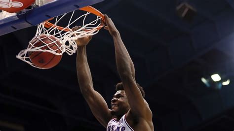 Azubuike Scores Seven Straight Jazz Fighting Sacramento Late