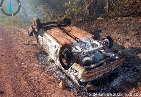 Carro Capota E Pega Fogo Ap S Pneu Estourar Na Mt Em Alta Floresta