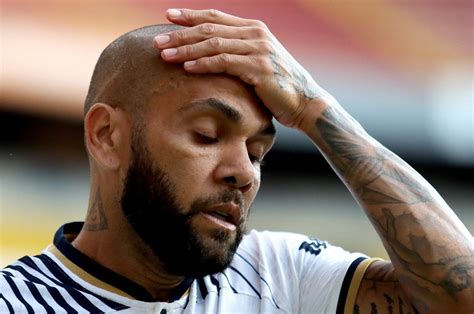 Julgamento de Daniel Alves por agressão sexual é confirmado após o