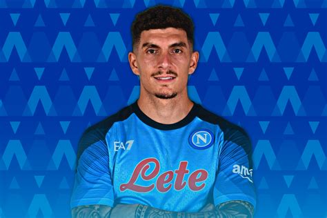 Official Giovanni Di Lorenzo Renews With Napoli