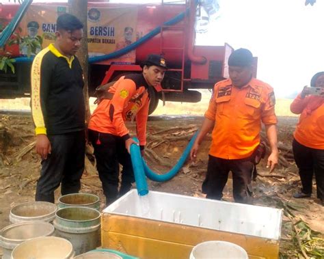 Bpbd Kabupaten Bekasi Kembali Distribusikan Air Bersih Untuk Warga