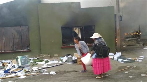 Los Tiempos On Twitter Ltahora Saqueos En En El Comando Regional De