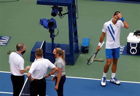 Las Fotos De Novak Djokovic Descalificado Del Us Open Por Un Pelotazo