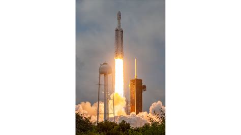 Spacexs Falcon Heavy Launch Of Psyche Asteroid Mission In Photos Space