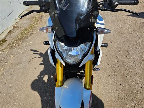 Купить б у BMW G 310 R инжектор 6 передач в Москве белый naked bike 2017 года по цене 350 000