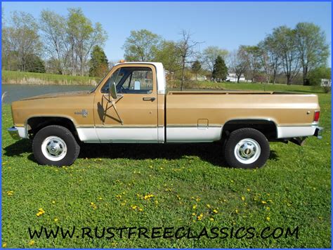 1984 84 Chevrolet Chevy K30 1 One Ton 4x4 Four Wheel Drive Regular Cab Silverado Gold White