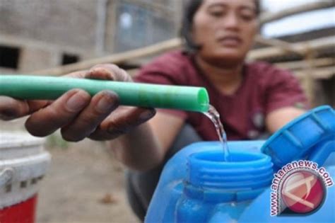 Penduduk Bantul Peroleh Akses Air Bersih Antara News Yogyakarta
