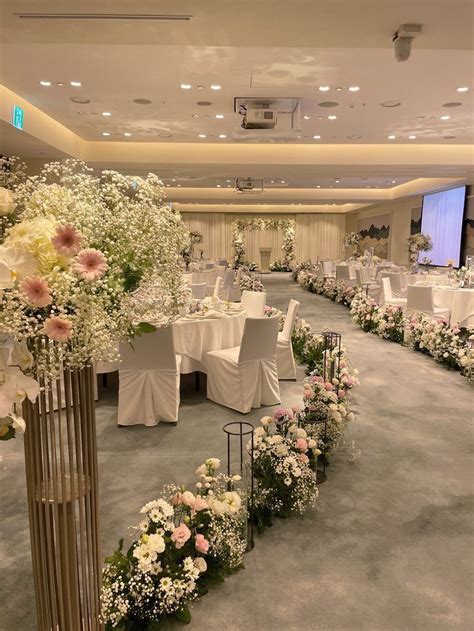 Pin Oleh Sue Di Wedding Pernikahan Dalam Ruangan Tempat Pernikahan