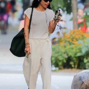 Zoe Kravitz Is Seen Braless In Ny Photos Leaked Nudes