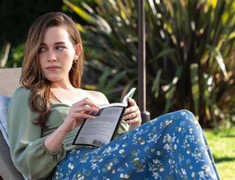 You S Victoria Poses Nude Calls Out Actor Who Masturbated To Her