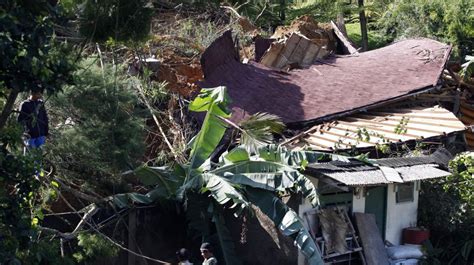 Longsor Di Desa Gunung Geulis Bogor Timpa Bangunan Vila