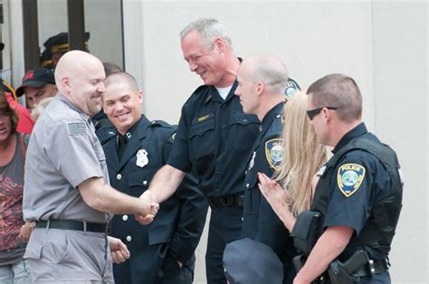 Slideshow Lockport Officer Shot In The Line Of Duty In 2003 Retires