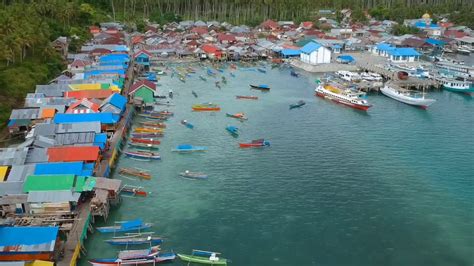 Pemukiman Suku Bajo Di Desa Labuan Youtube