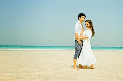 Make it real Julius: Beach Prenup Pictures - Trash the dress Engagement ...