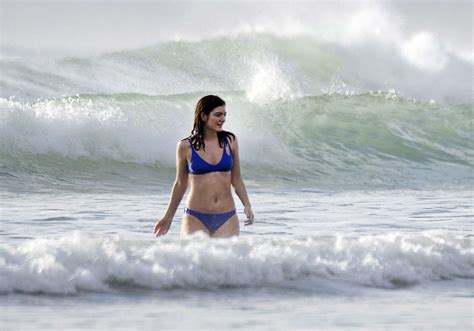 Lorde In Blue Bikini 2016 09 GotCeleb