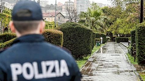 Genova Gruppi Di Ragazzi Bengalesi Nel Mirino Delle Gang Botte E