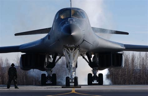 Engineering Channel: Rockwell B-1 Lancer Bomber