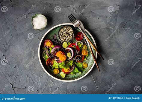 Ensalada Vegetal Org Nica Foto De Archivo Imagen De Cena 145991262