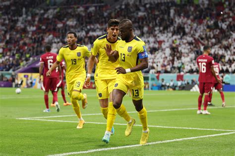 Thousands Of Qatar Fans Appear To Leave World Cup Opener At Half Time