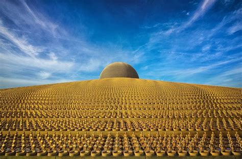 Mail2Day: Beautiful Wat Phra Dhammakaya Temple in Thailand (26 pics)