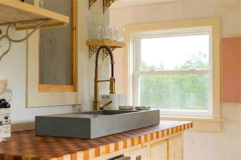 Riverbed Treehouse Is Magical Tiny House With Hot Tub Sauna