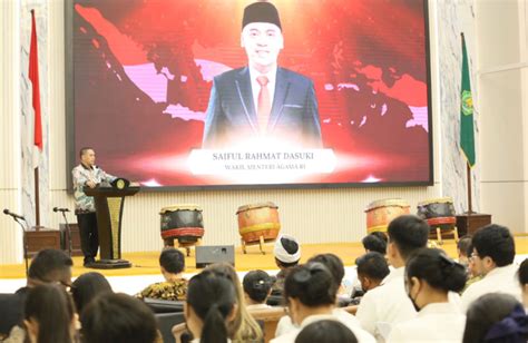 Wamenag Pemuda Buddhis Miliki Peran Strategis Songsong Indonesia Emas