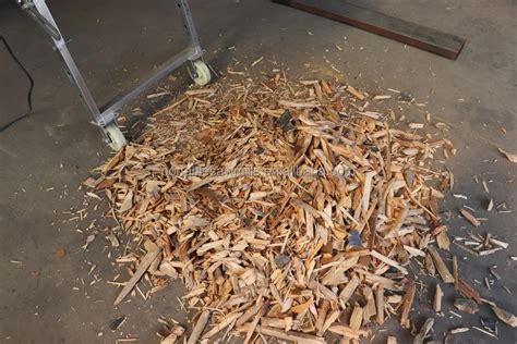 Wasted Pallet Grinder Wood Pallet Shredder With Magnetic Wood Pallet