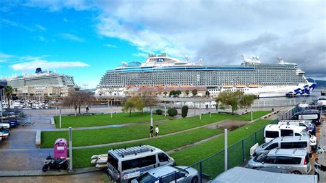 Doble Escala De Cruceros En El Puerto De Vigo