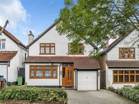 4 Bed Detached House For Sale In Pinner Hill Road Pinner Ha5 £