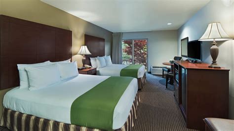 Yakima Hotel Guestrooms | Oxford Suites Yakima Hotel