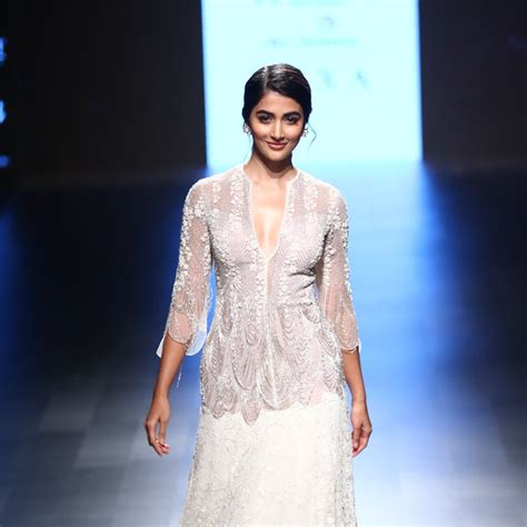 Ridhi Mehra At Lakmé Fashion Week Winterfestive 2016 Vogue India