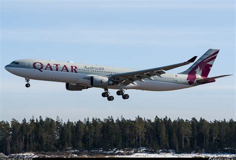 A Aee Qatar Airways Airbus A Photo By Oscar Wistrand Id