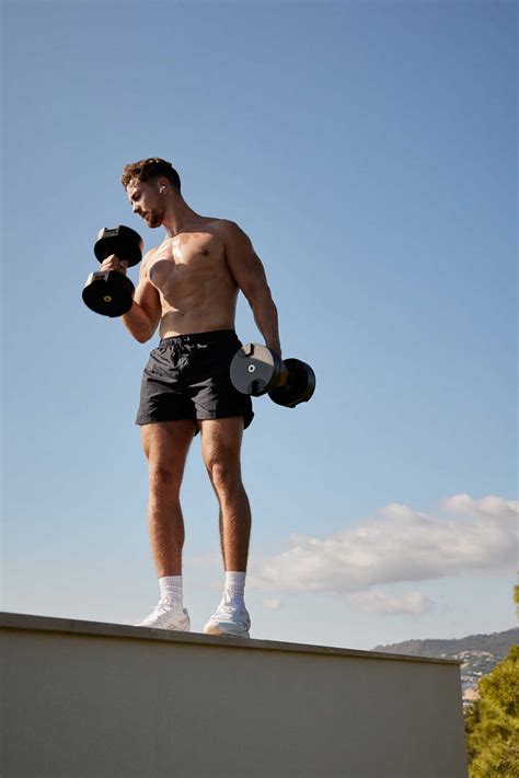 How to Maximize Your Home Workout with Space-Saving Dumbbells