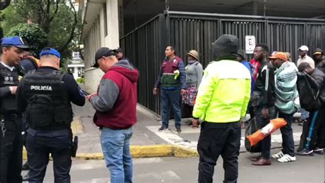 Reporte Índigo on Twitter Video Migrantes que se reúnen en la